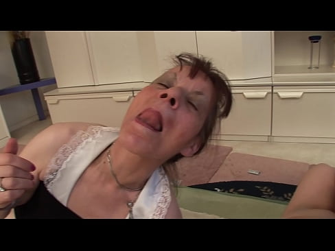 ❤️ Dve babici in en dedek imajo seks v troje ❤ Porn video pri nas ❌❤