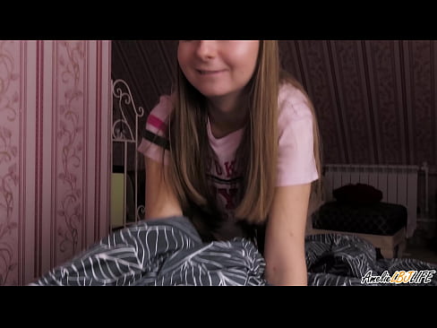 ❤️ Blondinka globoko sesa svojega prijatelja in dobi spermo v usta ❤ Porn video pri nas ❌❤