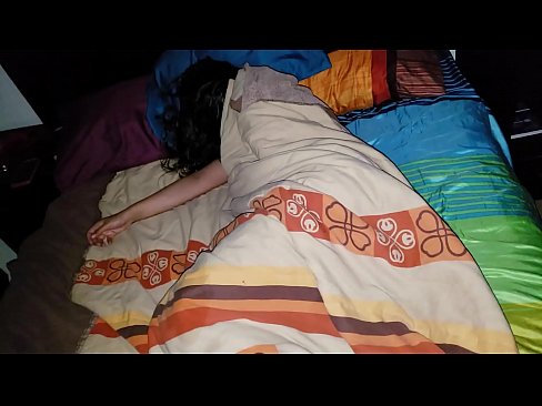 ❤️ Stepson berači svojo mlado mačeho, medtem ko ona spi. ❤ Porn video pri nas ❌❤